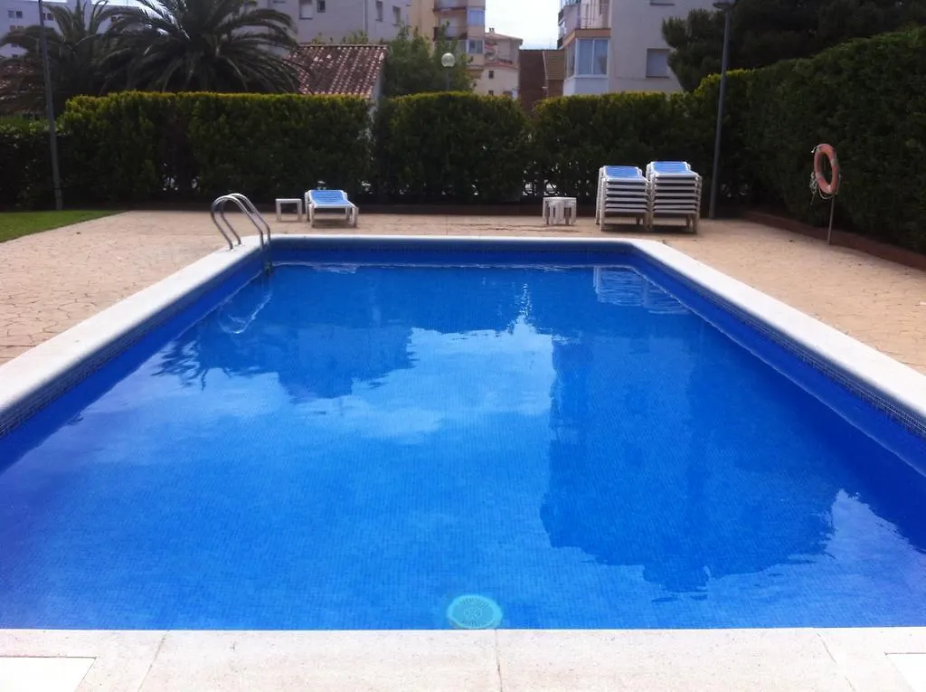 **  Bay Hotel Roses Spain